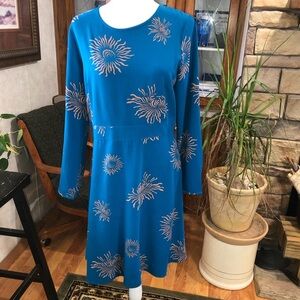 LOFT SIZE 8 ELEGANT BLUE FLORAL DESIGN DRESS BUTTON KEYHOLE ON SLEEVES EUC